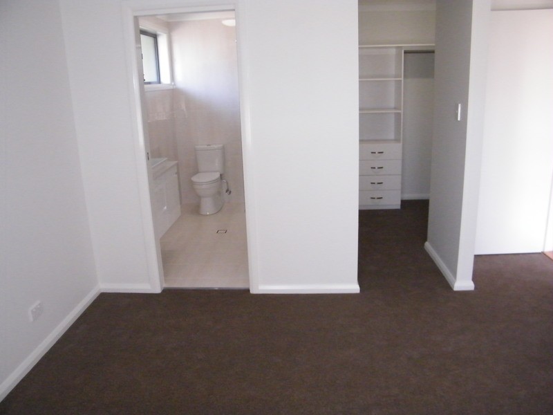 2/32 Amanda Crescent, Forster NSW 2428