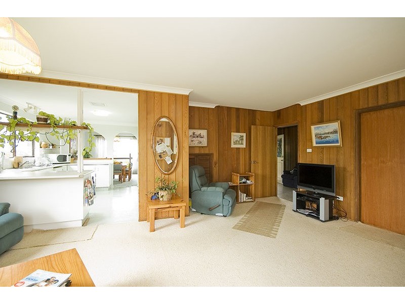 59   Lakeview Crescent, Forster NSW 2428