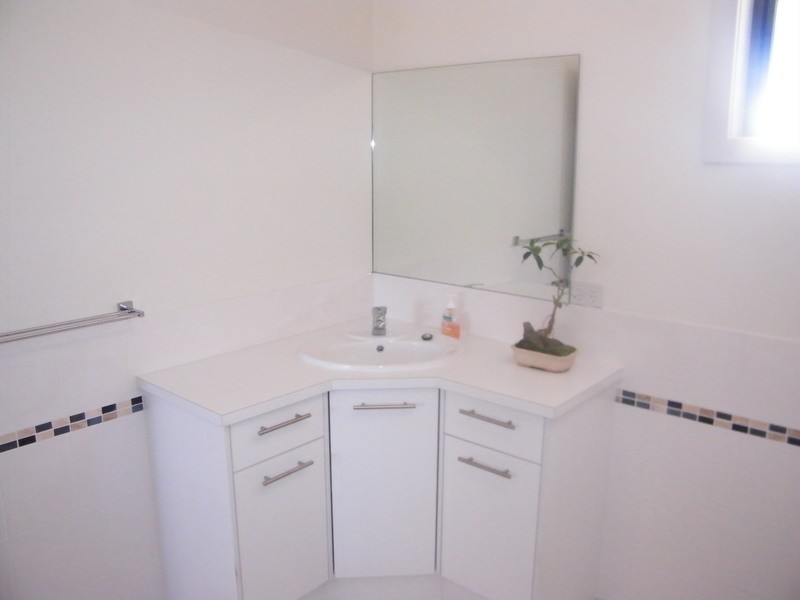 403 The Lakes Way, Tuncurry NSW 2428