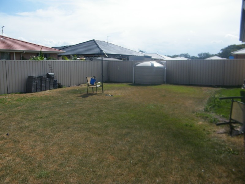 6 Chapmans Road, Tuncurry NSW 2428