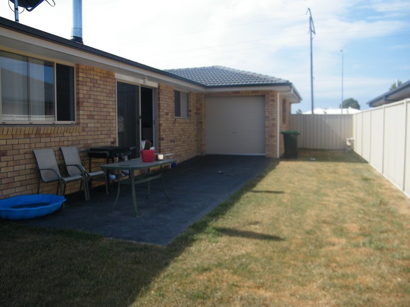 6 Chapmans Road, Tuncurry NSW 2428