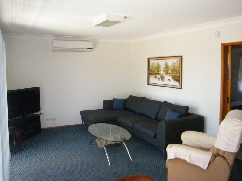 4 Cape Street, Tuncurry NSW 2428