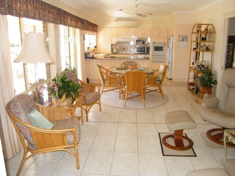 15 Friendship Key, Forster NSW 2428