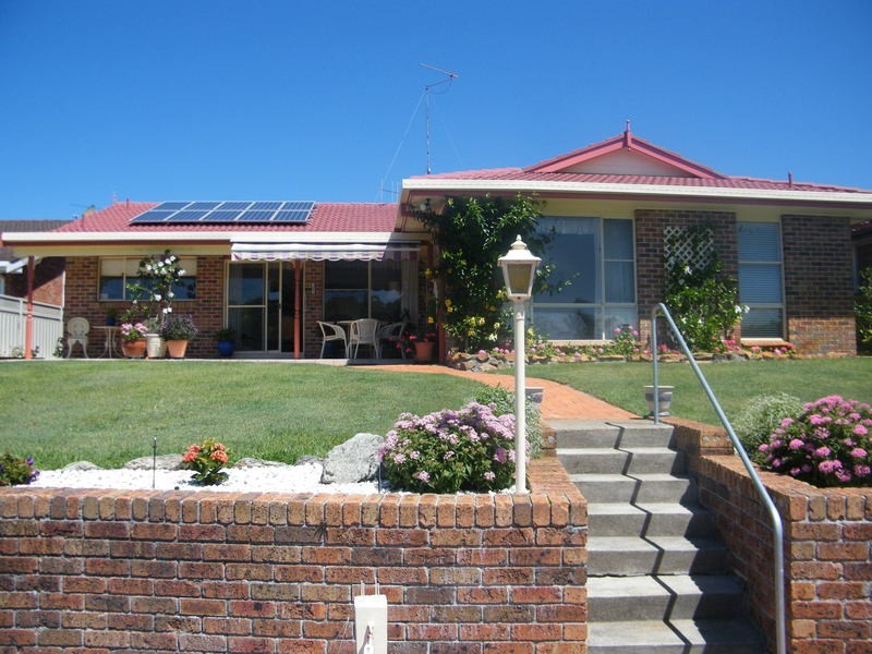 15 Friendship Key, Forster NSW 2428