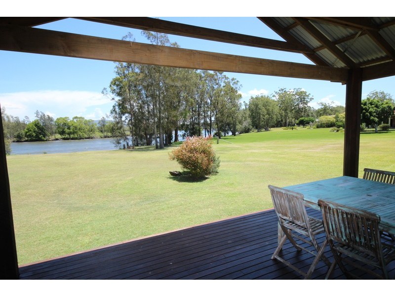 6 Riverview Place, Darawank NSW 2428