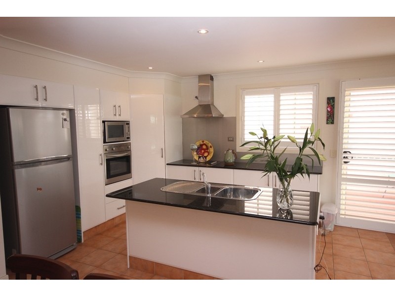 2/12-14 The Lakes Way, Forster NSW 2428