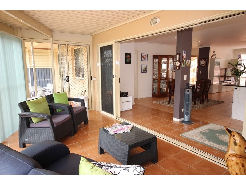 2/12-14 The Lakes Way, Forster NSW 2428