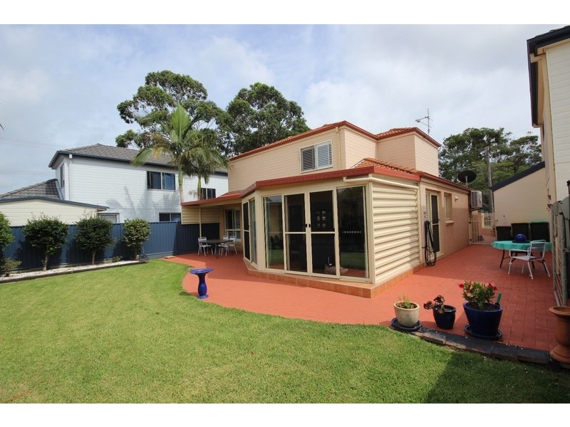 2/12-14 The Lakes Way, Forster NSW 2428