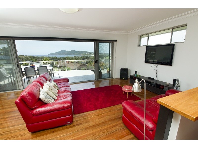 2 Margot Crescent, Forster NSW 2428