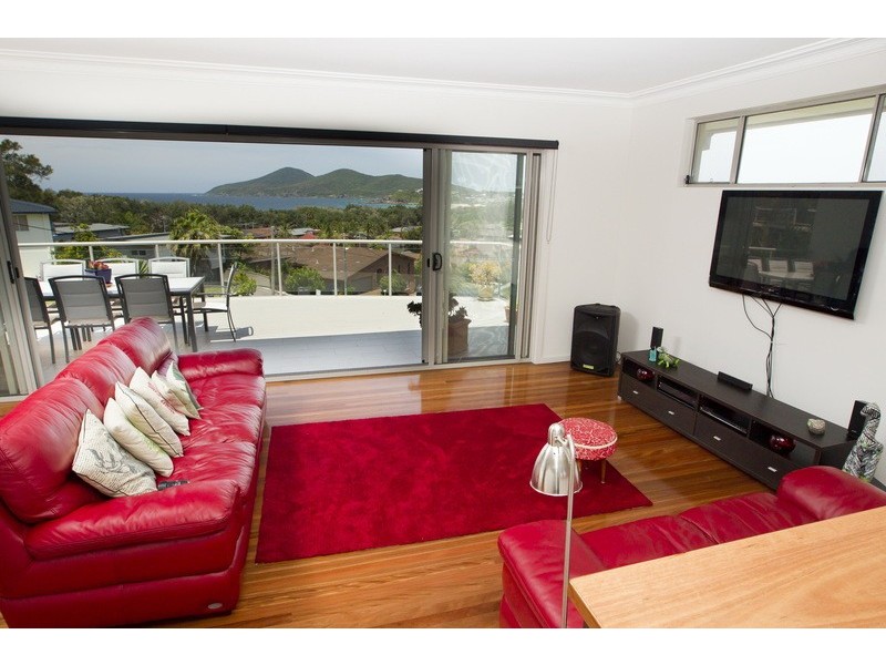 2 Margot Crescent, Forster NSW 2428