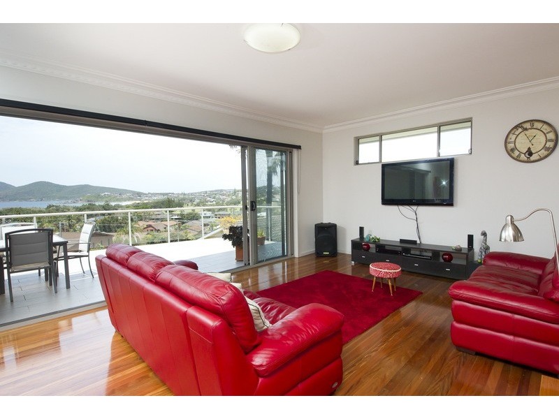 2 Margot Crescent, Forster NSW 2428