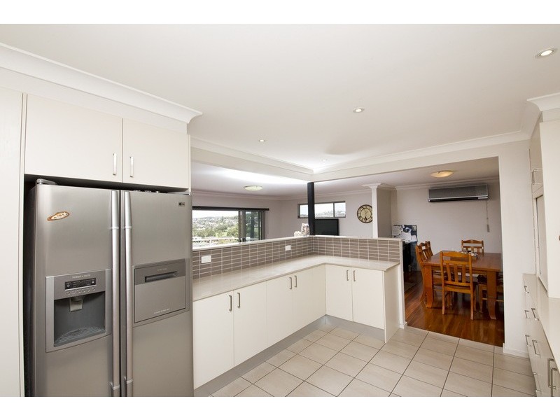 2 Margot Crescent, Forster NSW 2428