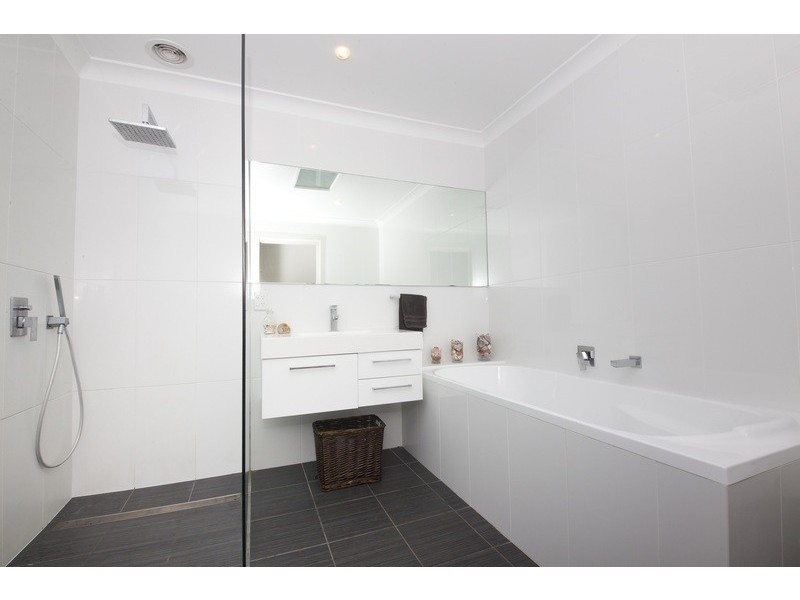 2 Margot Crescent, Forster NSW 2428