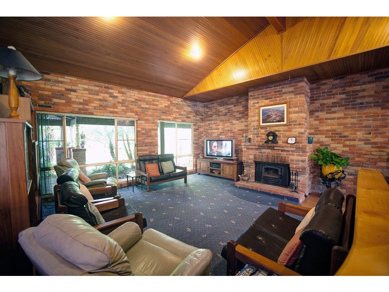 27  Tulloch Road, Tuncurry NSW 2428