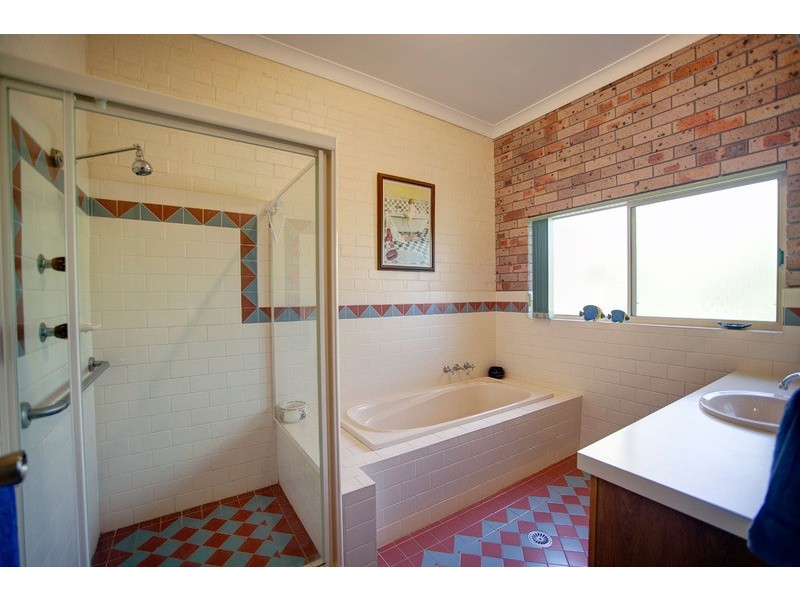 27  Tulloch Road, Tuncurry NSW 2428