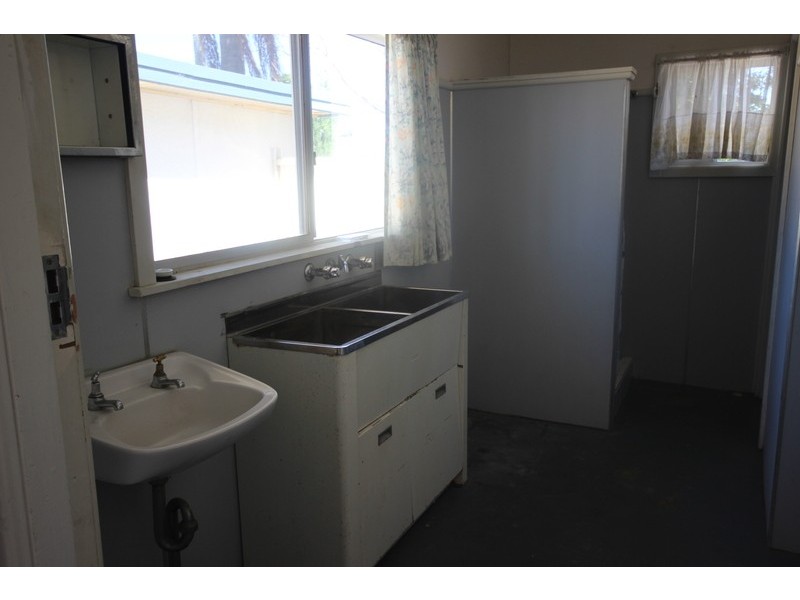 42 The Lakes Way, Forster NSW 2428