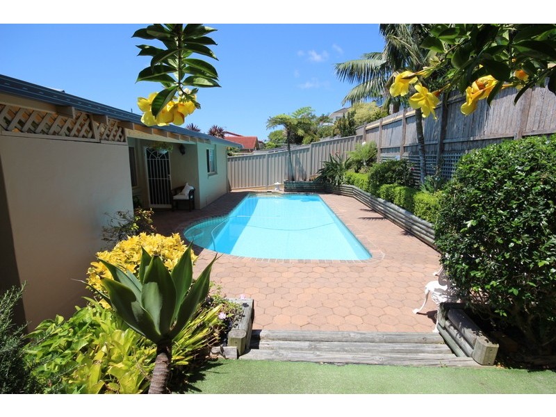 16 Daphne Street, Forster NSW 2428