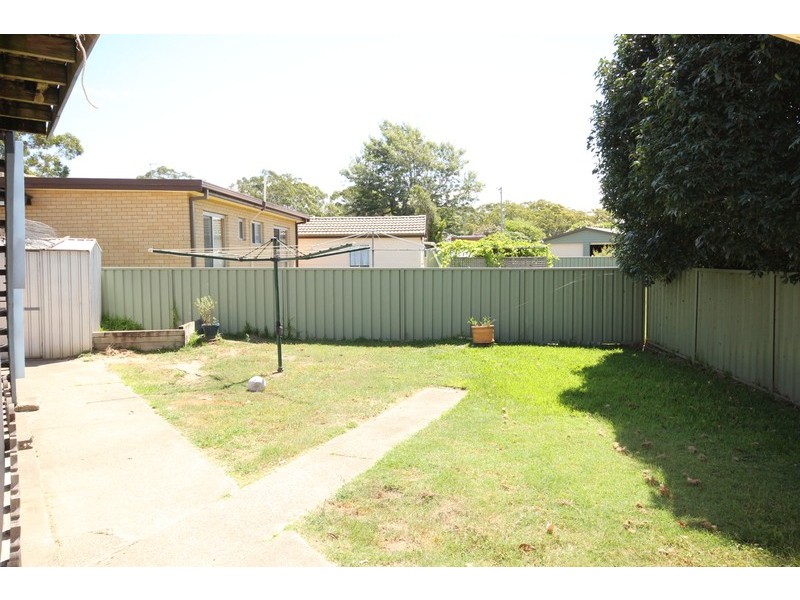 24 Tuncurry Street, Tuncurry NSW 2428