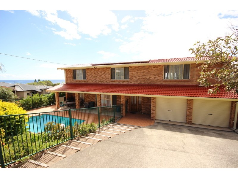 2 Charles Street, Forster NSW 2428
