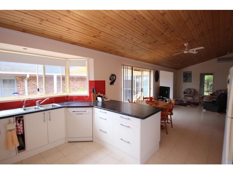 2 Charles Street, Forster NSW 2428