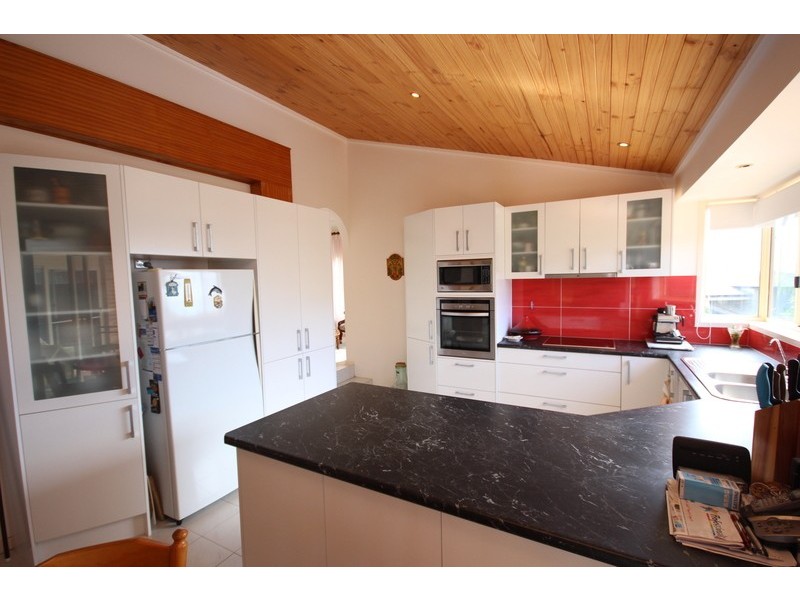 2 Charles Street, Forster NSW 2428