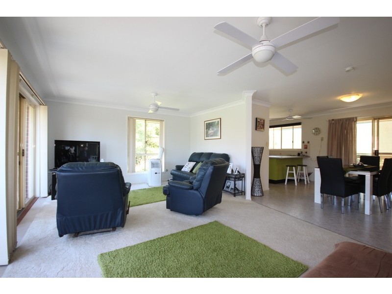 2 Figtree Drive, Diamond Beach NSW 2430