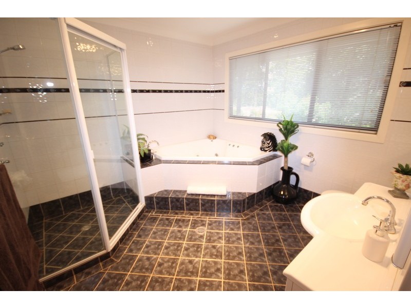 13 Hilltop Parkway, Tallwoods Village NSW 2430