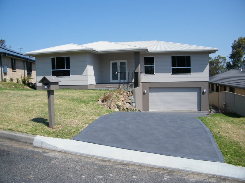 5 Timbertop Avenue, Forster NSW 2428