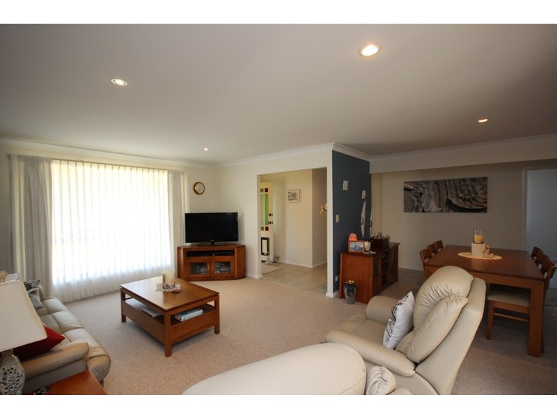 18 Hesper Drive, Forster NSW 2428