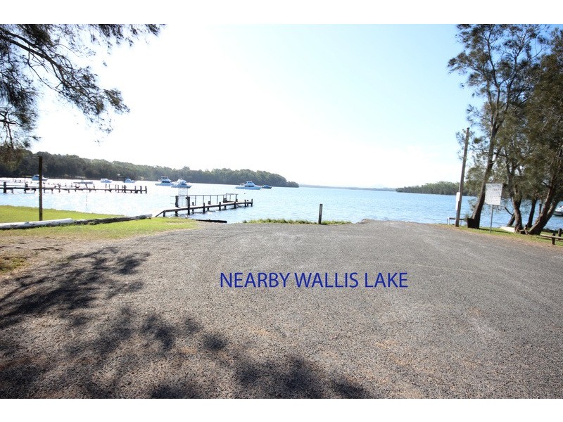 9 Coomba Road, Coomba Park NSW 2428