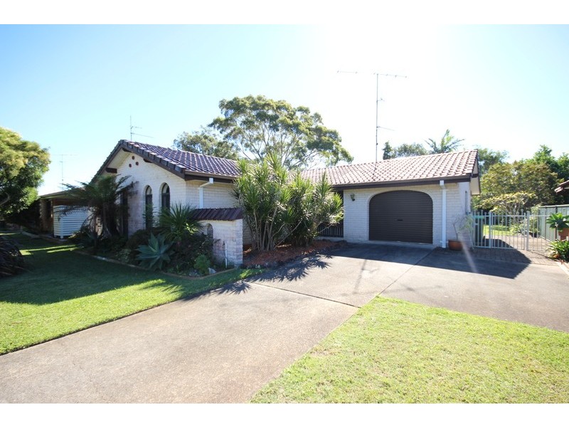 111 South Street, Tuncurry NSW 2428