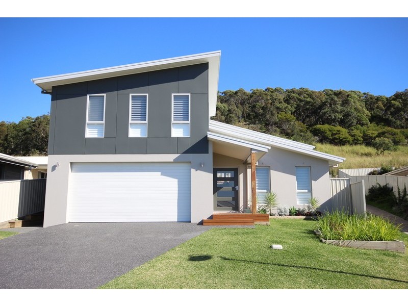 30  Wirrana Circuit, Forster NSW 2428