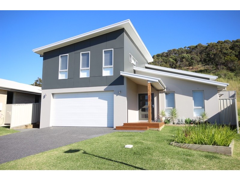 30  Wirrana Circuit, Forster NSW 2428