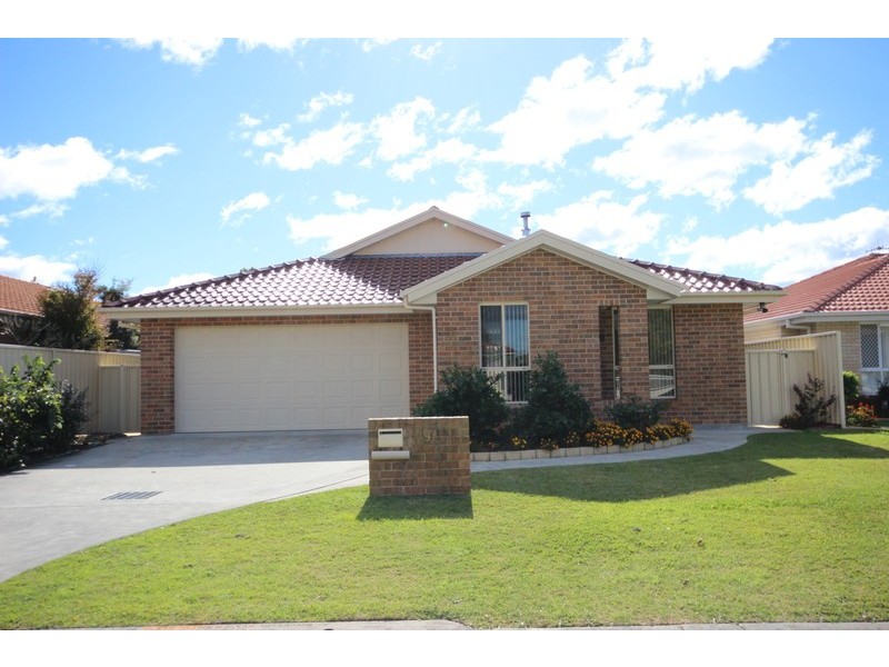19 Robina Grove, Forster NSW 2428