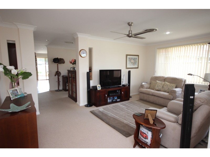 19 Robina Grove, Forster NSW 2428