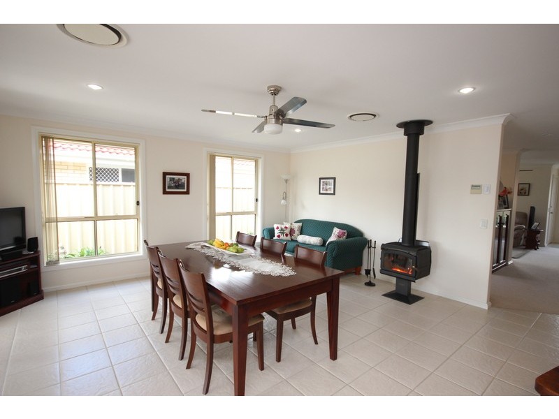 19 Robina Grove, Forster NSW 2428