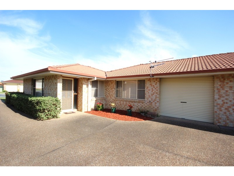 1/17 Burke Close, Forster NSW 2428