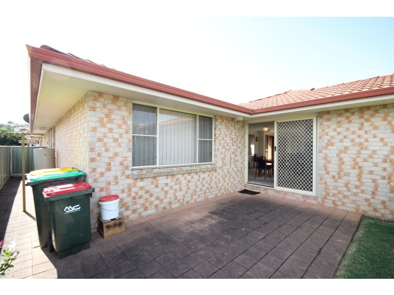 1/17 Burke Close, Forster NSW 2428