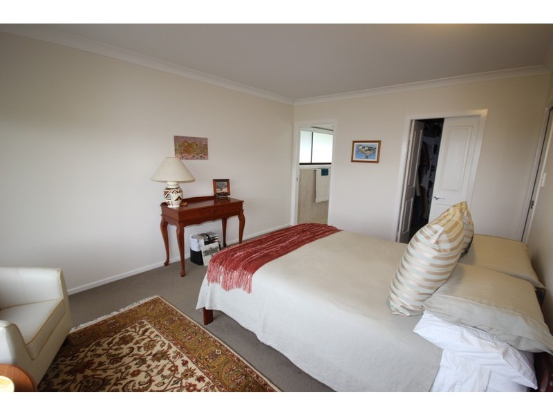 13 Twilight Close, Red Head NSW 2430
