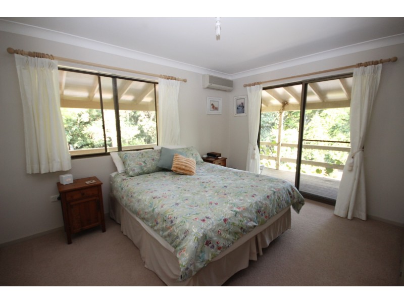 73 Lakeview Crescent, Forster NSW 2428