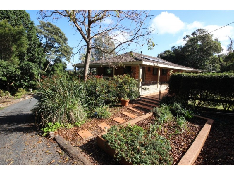 73 Lakeview Crescent, Forster NSW 2428