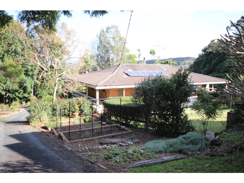 73 Lakeview Crescent, Forster NSW 2428