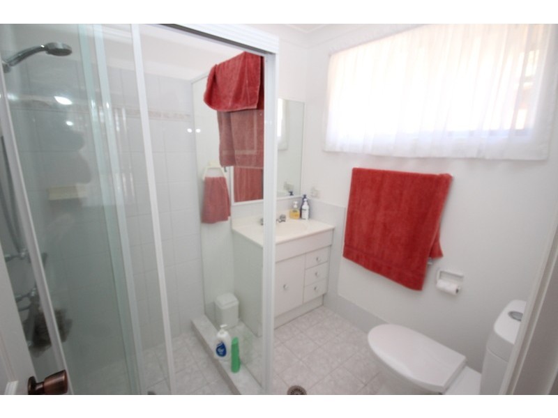 2/5 Mayfair Place, Forster NSW 2428