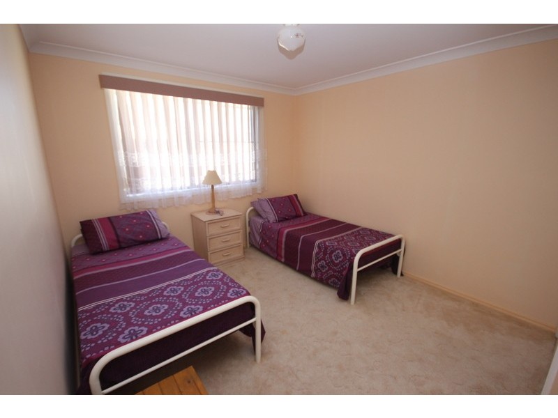 2/5 Mayfair Place, Forster NSW 2428