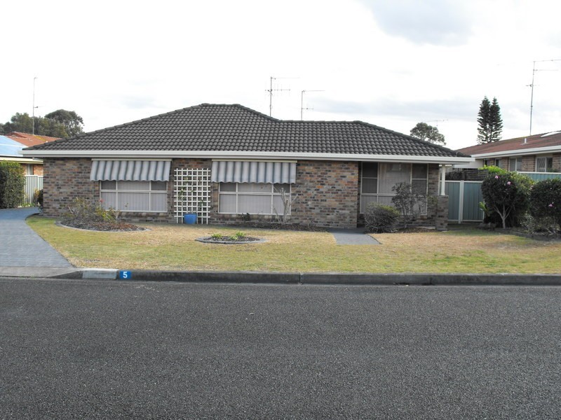 1/5 Woodward Place, Tuncurry NSW 2428