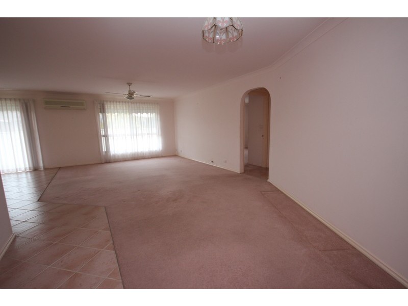 2/2 Tandara Place, Forster NSW 2428