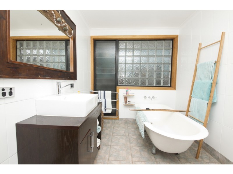 12 Timbertop Avenue, Forster NSW 2428