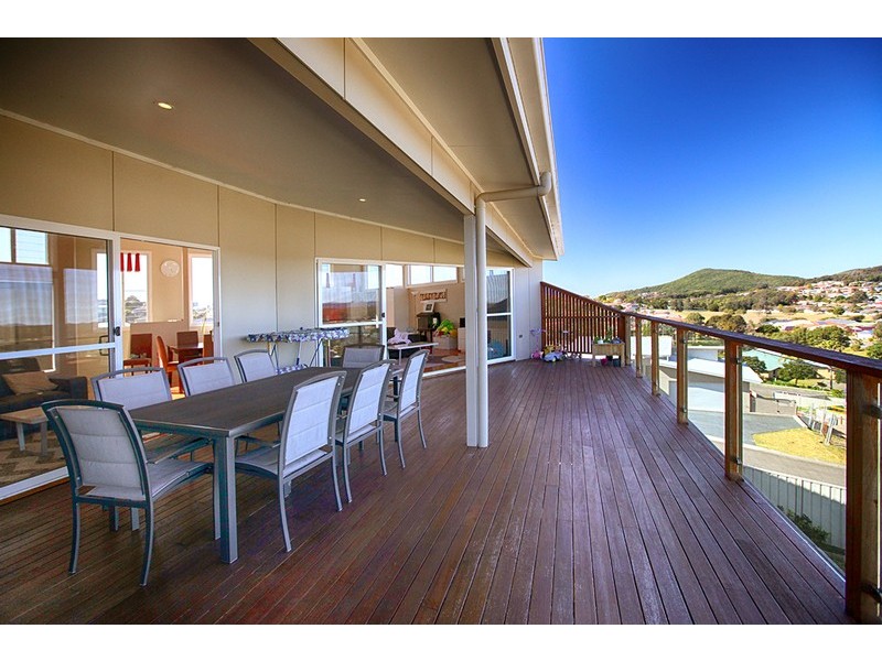 1 Carinda Place, Forster NSW 2428