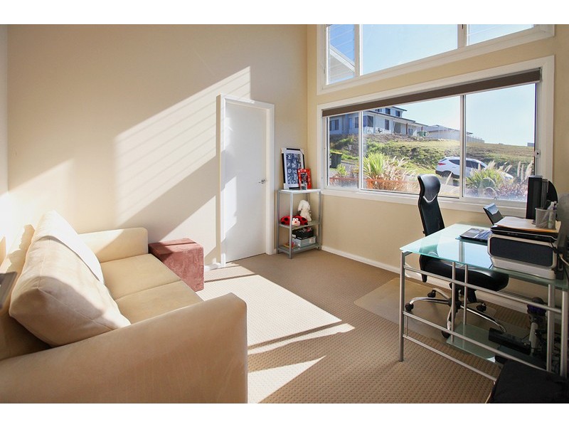 1 Carinda Place, Forster NSW 2428