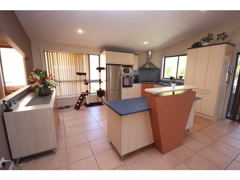 8 Caryota Place, Forster NSW 2428